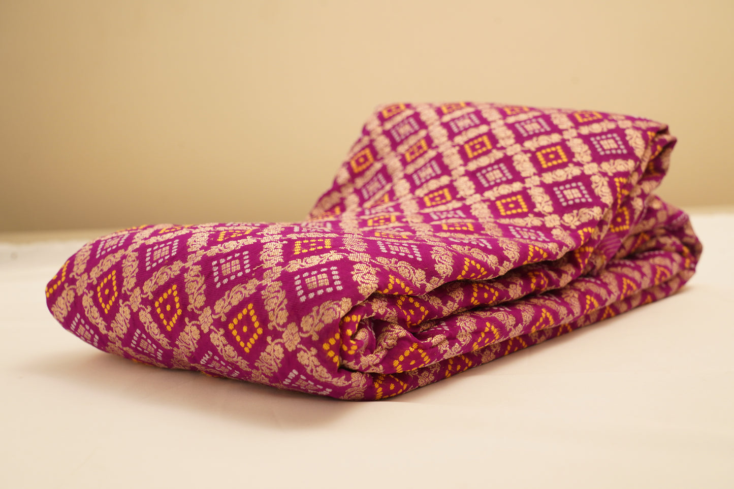 Pure magenta Pink Bandhani Banarasi