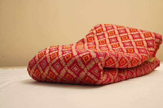 Pure rani Pink Bandhani Banarasi – Bold & Contemporary Style