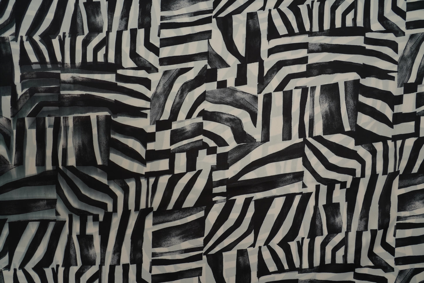 HEAVY SATIN GEORGETTE - Cream base