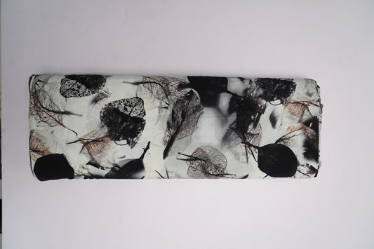 SOFT SILK TOUCH - Soft ivory base with charcoal black